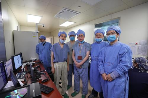 北理工自主研发血管介入手术机器人完成全脑血管造影手术